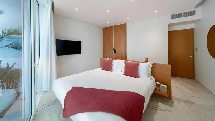 Junior Suite w/ Hot Tub