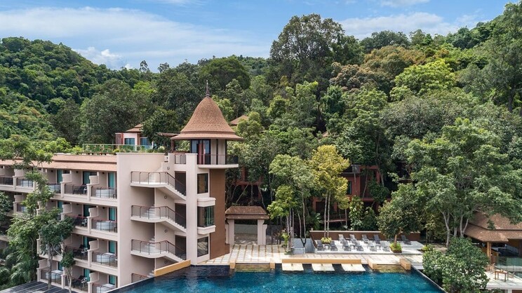 AVANI Ao Nang Cliff Krabi Resort 