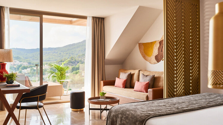 Junior Penthouse Suite with Plunge Pool