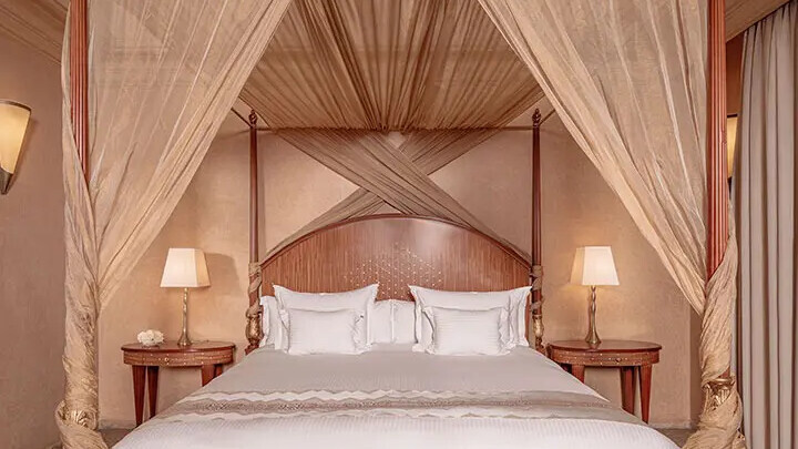 Superior Corner Suite