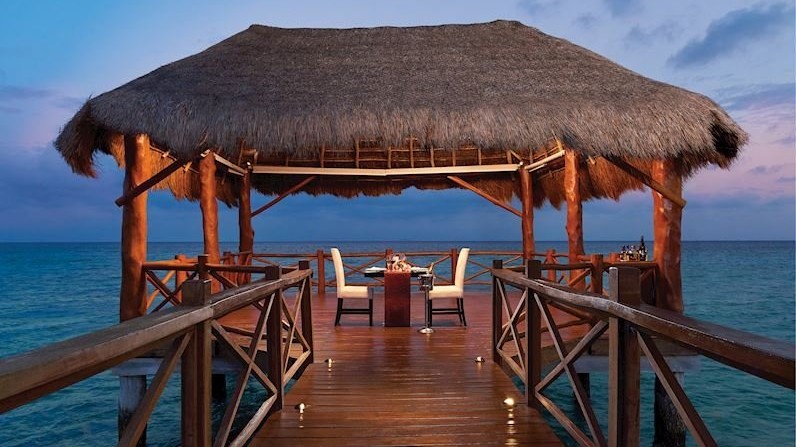 Essence @ The Fives Beach