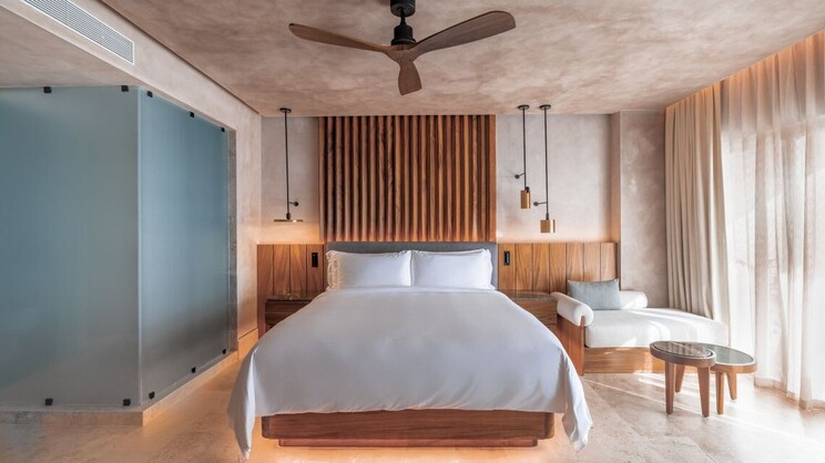 Junior Suite Oceanfront