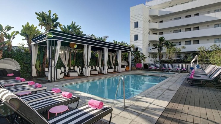 Hotel Shangri-La at the Ocean