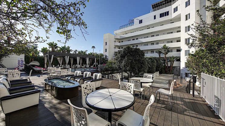 Hotel Shangri-La at the Ocean