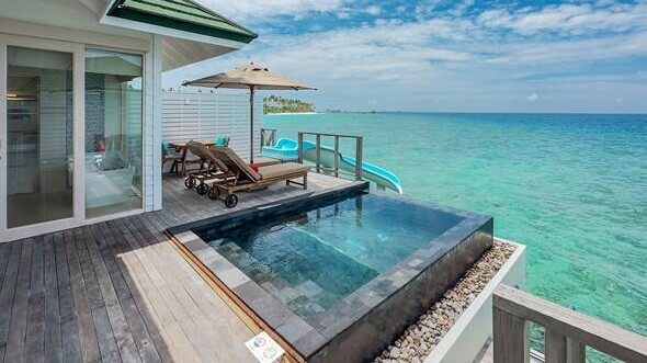 Lagoon Villa with Pool and Slide