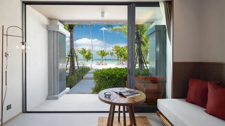 Deluxe Garden Pool Access