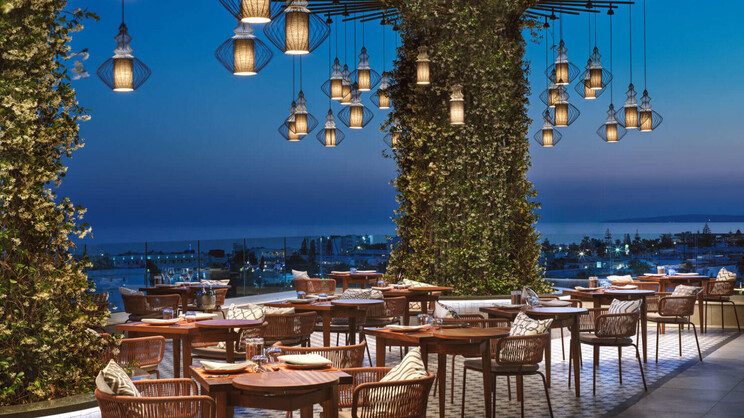 Amanti Madefortwo Hotels