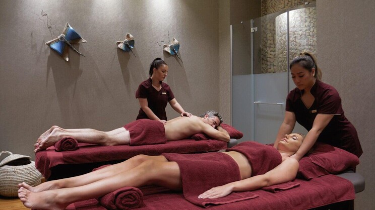 Amanti Madefortwo Hotels