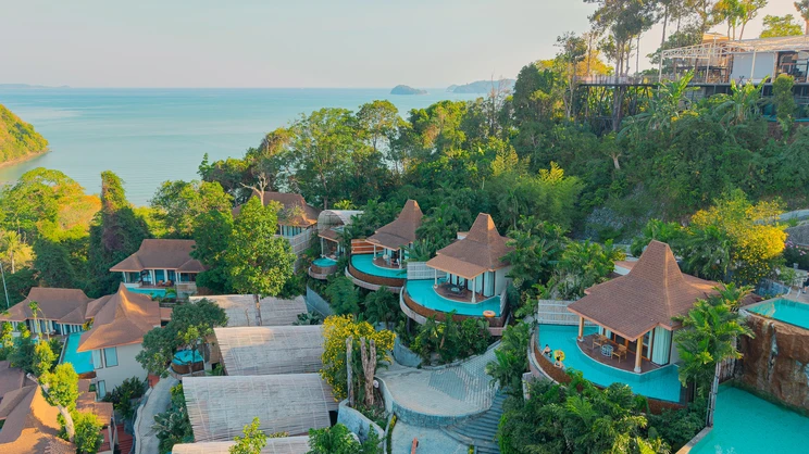 Sinae Phuket Luxury Hotel