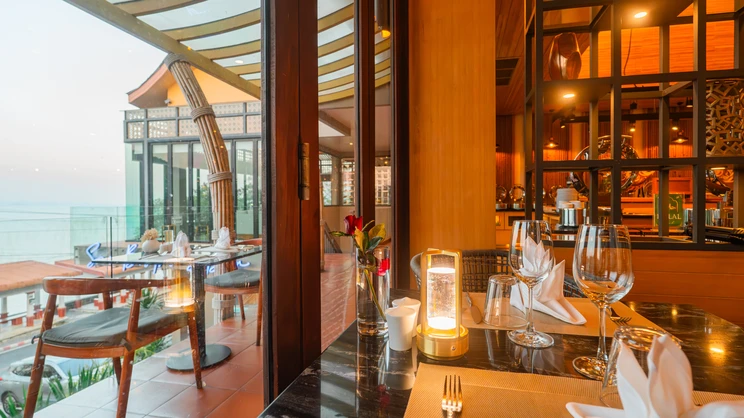 Sinae Phuket Luxury Hotel
