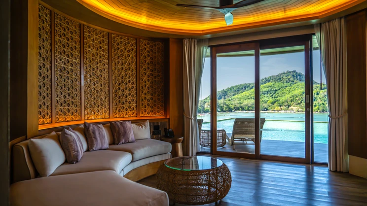 Sinae Phuket Luxury Hotel