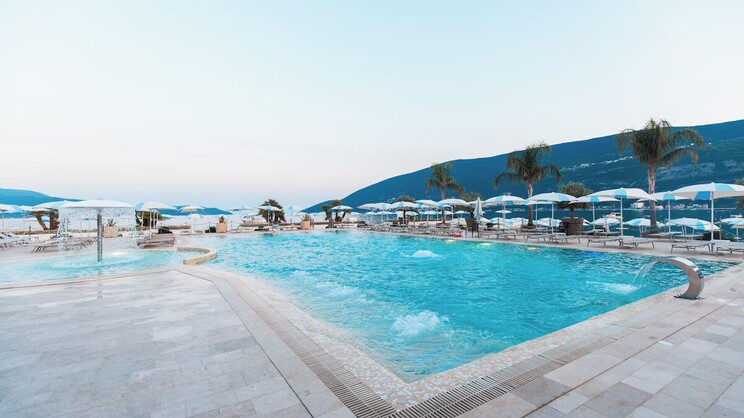Palmon Bay Hotel & Spa