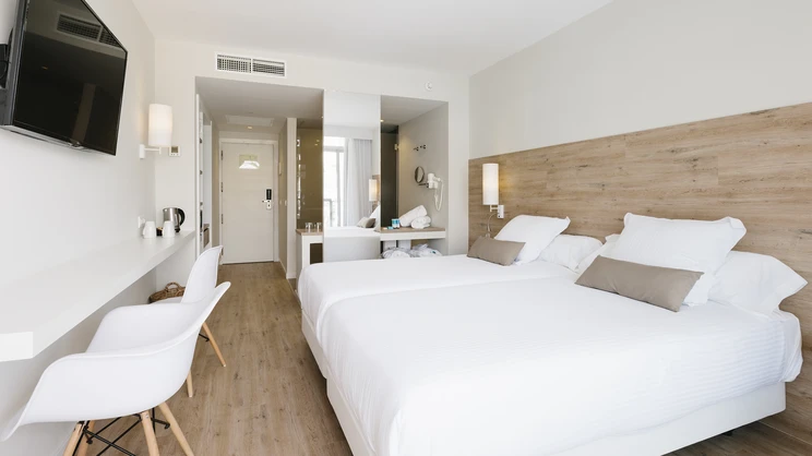 Double Superior Pool View 