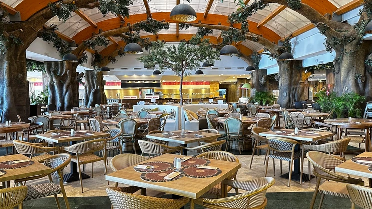 Holiday World Polynesia Hotel