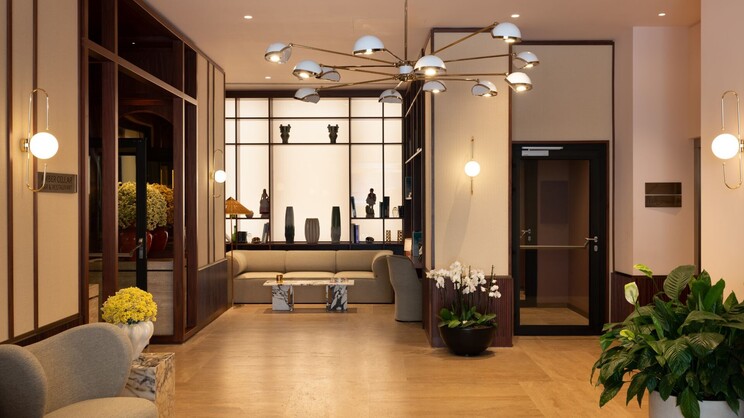 Mitsis N'U Piraeus Port