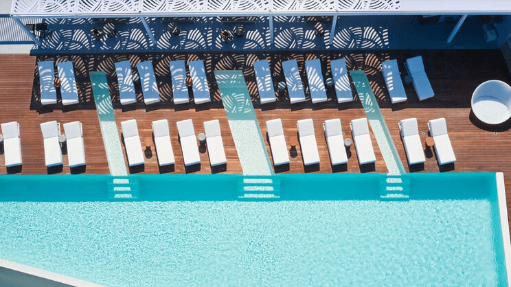 Kouros Hotel & Suites