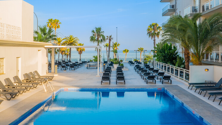 Hotel Las Arenas Affiliated by Meliá