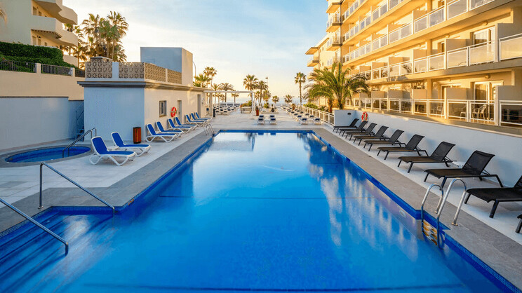 Hotel Las Arenas Affiliated by Meliá