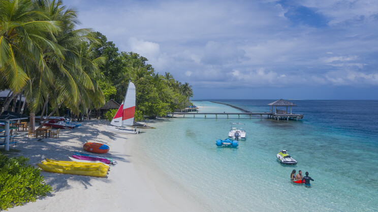 Royal Island Resort & Spa