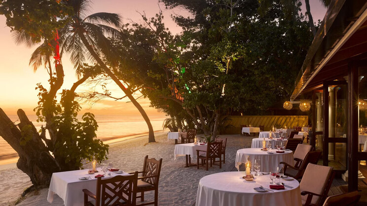 Royal Island Resort & Spa