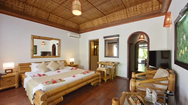 Angaga Island Resort & Spa