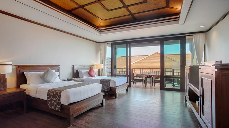 Deluxe Hillside Room