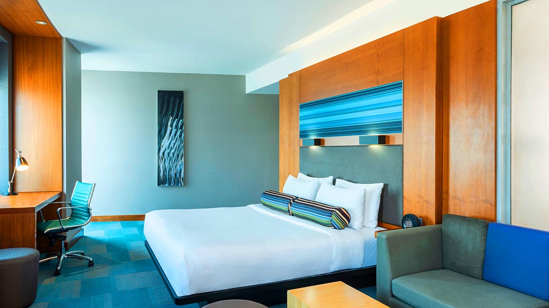 Aloft Room 