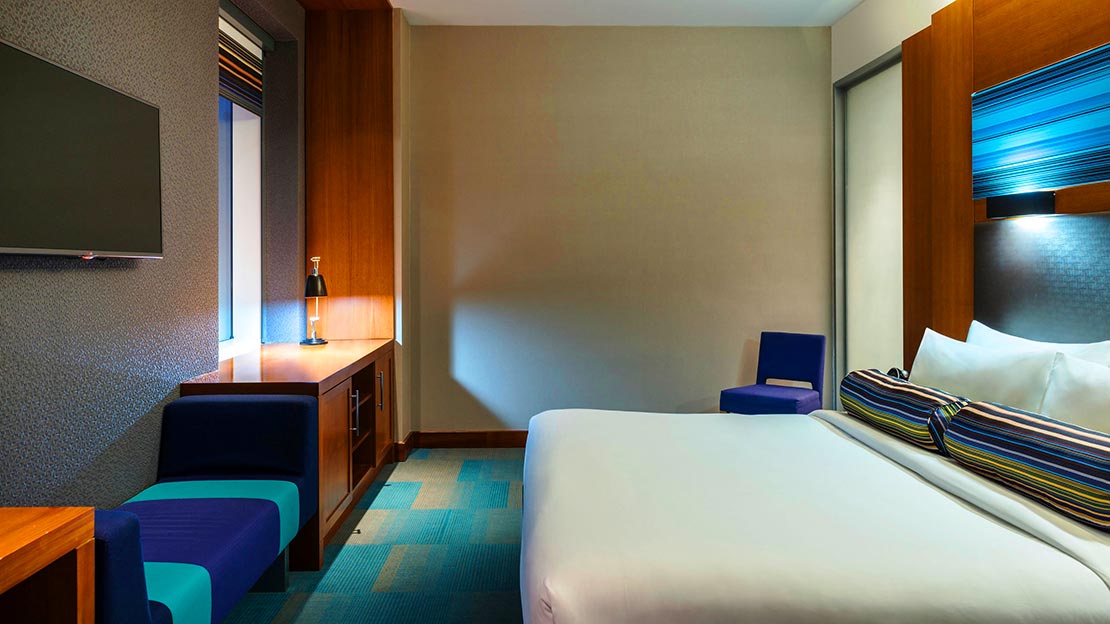 Aloft Room 
