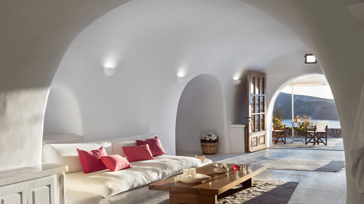 Perivolas Razlog Perivolas Lifestyle Houses, Oia, Santorini, Destination2