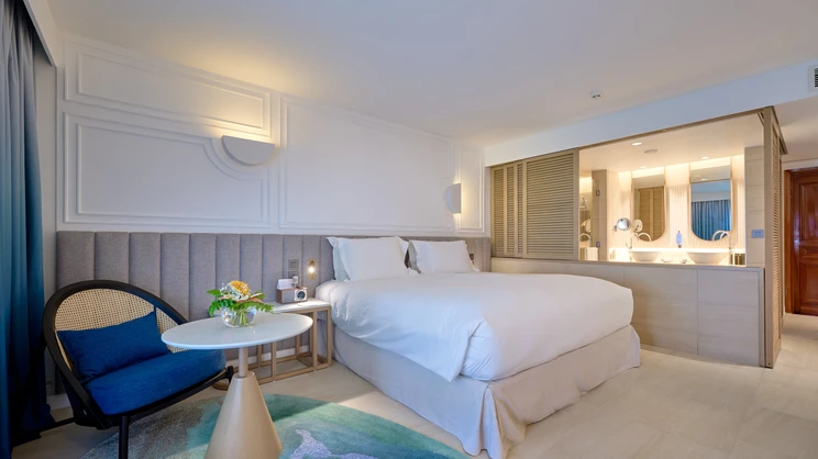  Luxury Room