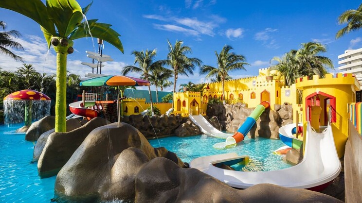 Crown Paradise Club All-Inclusive Resort Cancun