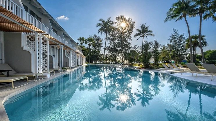 Thavorn Palm Beach Resort