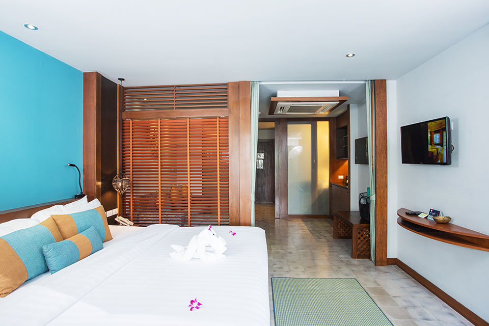 Deluxe Suite Pool Access