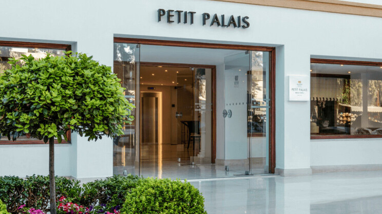 Mitsis Petit Palais Beach Hotel
