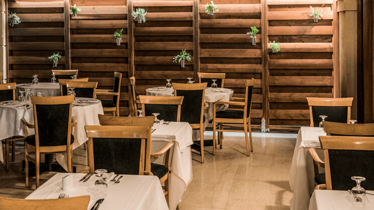 Mitsis Petit Palais Beach Hotel