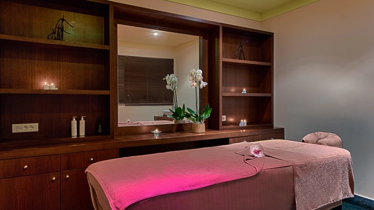 Apostolata Island Resort & Spa