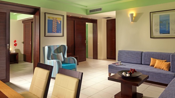 Apostolata Island Resort & Spa