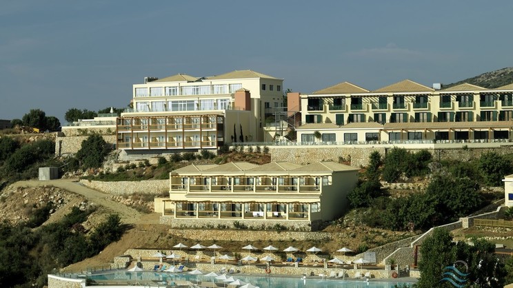 Apostolata Island Resort & Spa