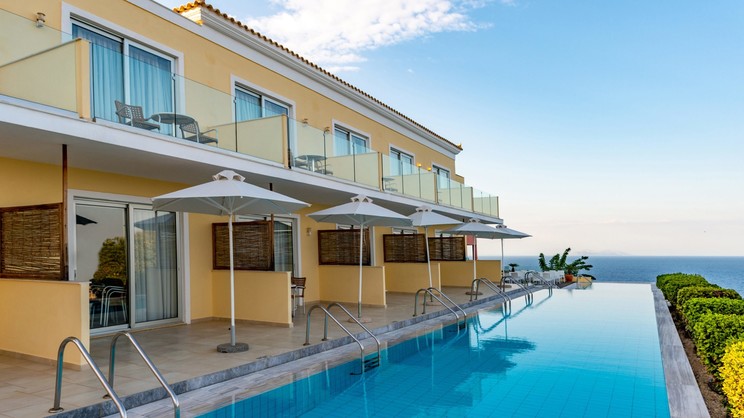 Apostolata Island Resort & Spa