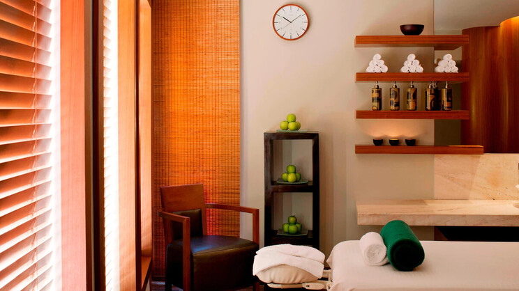 Sheraton Dubai Creek Hotel & Towers