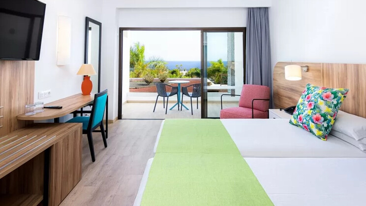 Double Sea View Superior Adapted Room (Accessible)