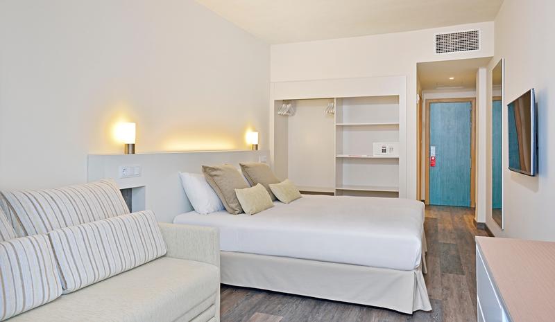 Family Room with Sun Terrace