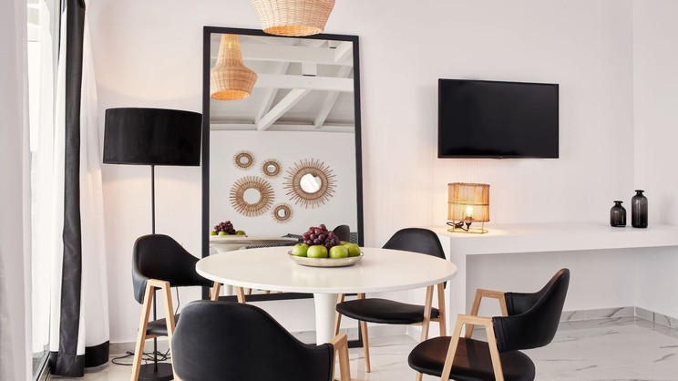 Honeymoon Suite with Private Pool