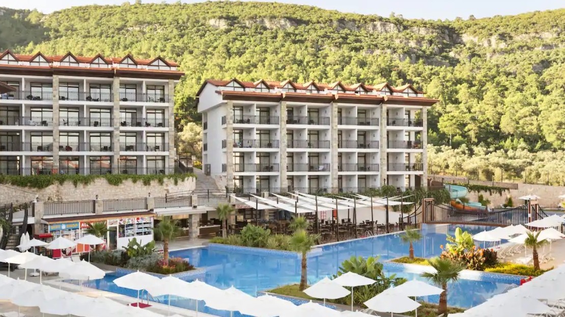 Ramada Resort by Wyndham Akbuk