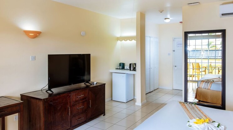 1 Bedroom Croton Suite