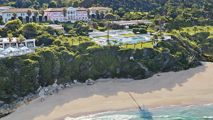 Mandola Rosa at Riviera Olympia