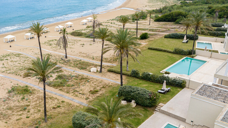 Mandola Rosa at Riviera Olympia