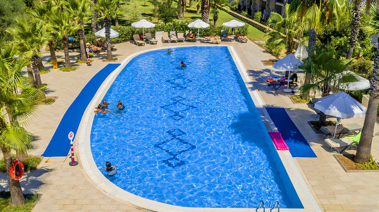 Crystal Green Bay Resort & Spa