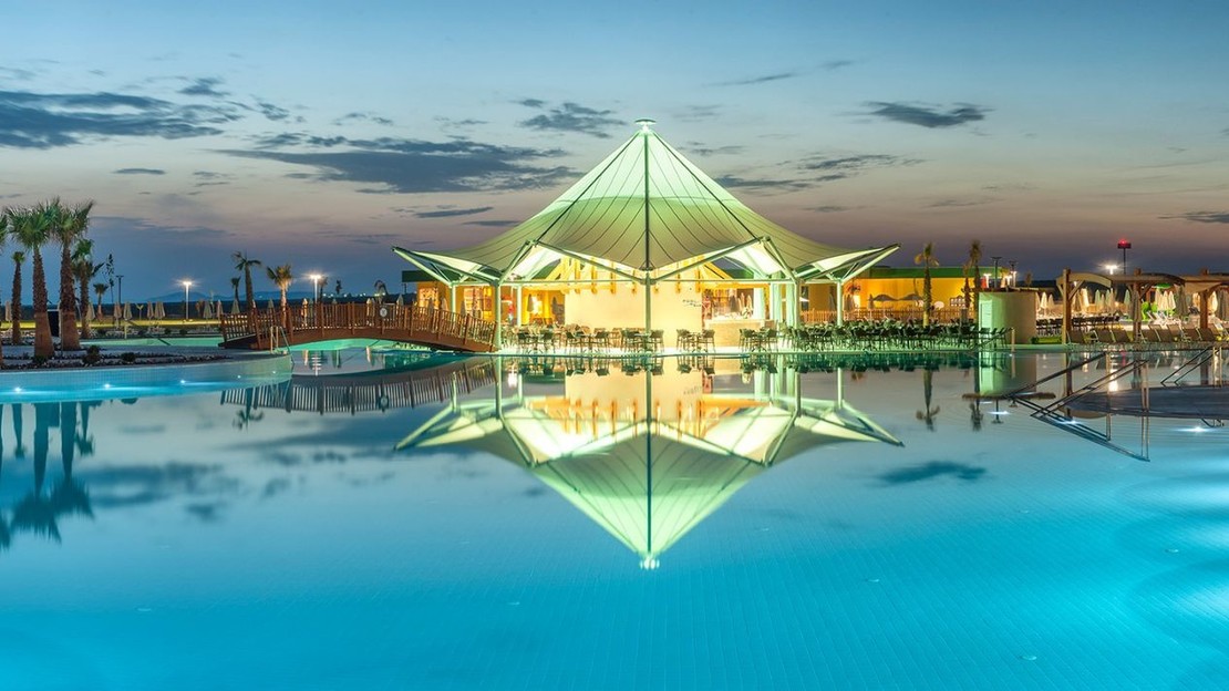 Aquasis De Luxe Resort & Spa