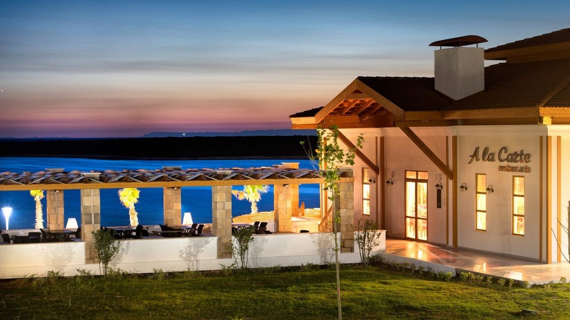 Aquasis De Luxe Resort & Spa